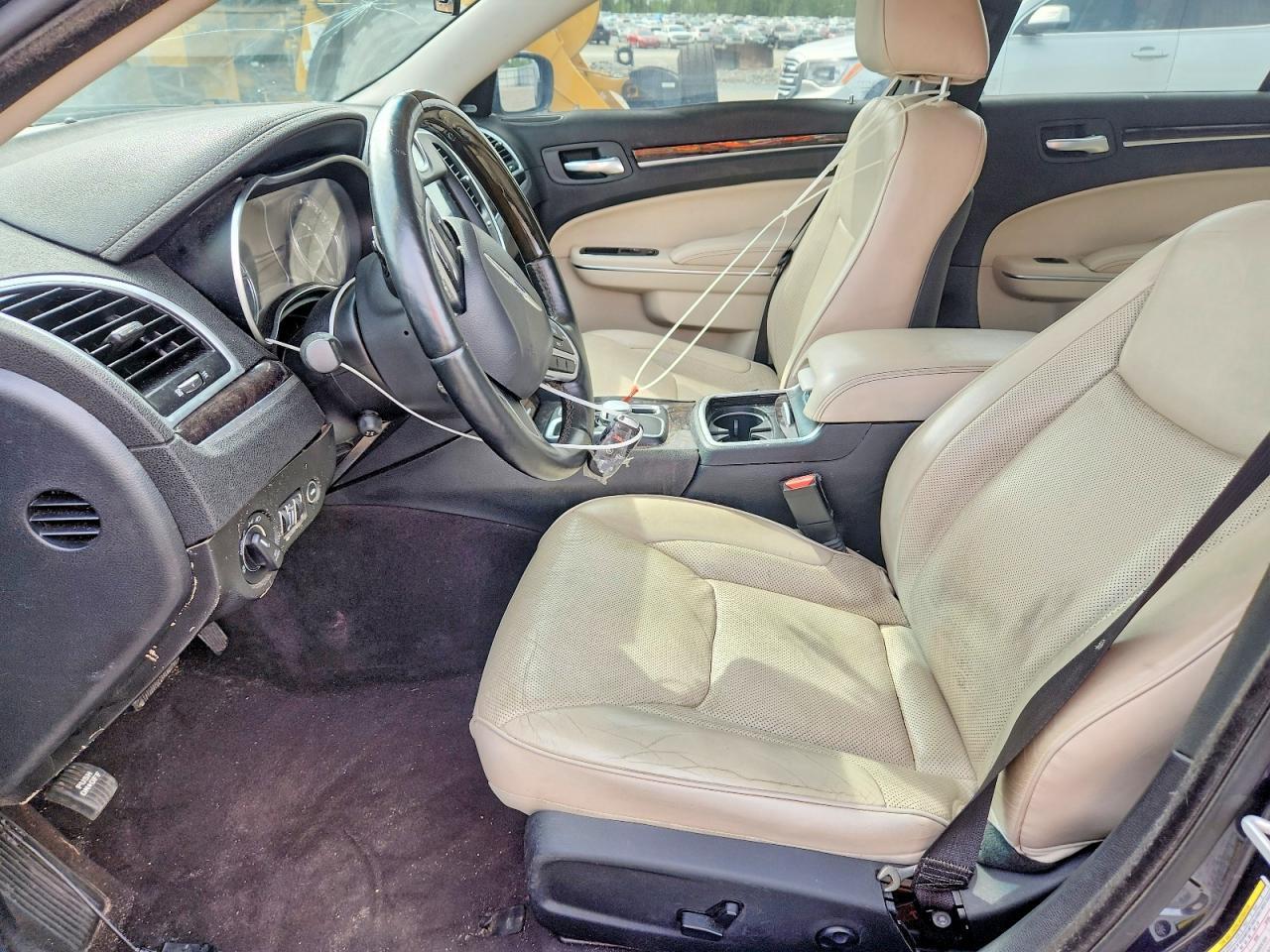 2018 Chrysler 300 Limited - Image 7