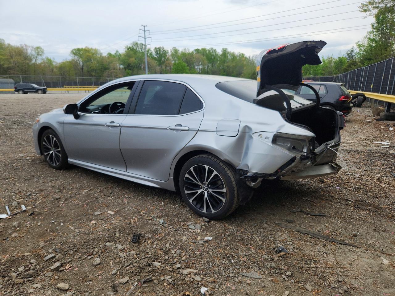 2018 Toyota Camry Se - Фото 2