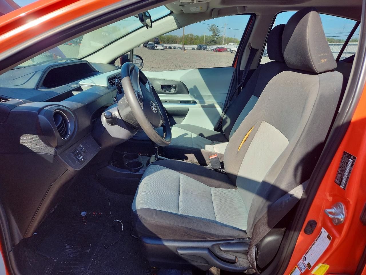 2012 Toyota Prius C Three - Фото 7