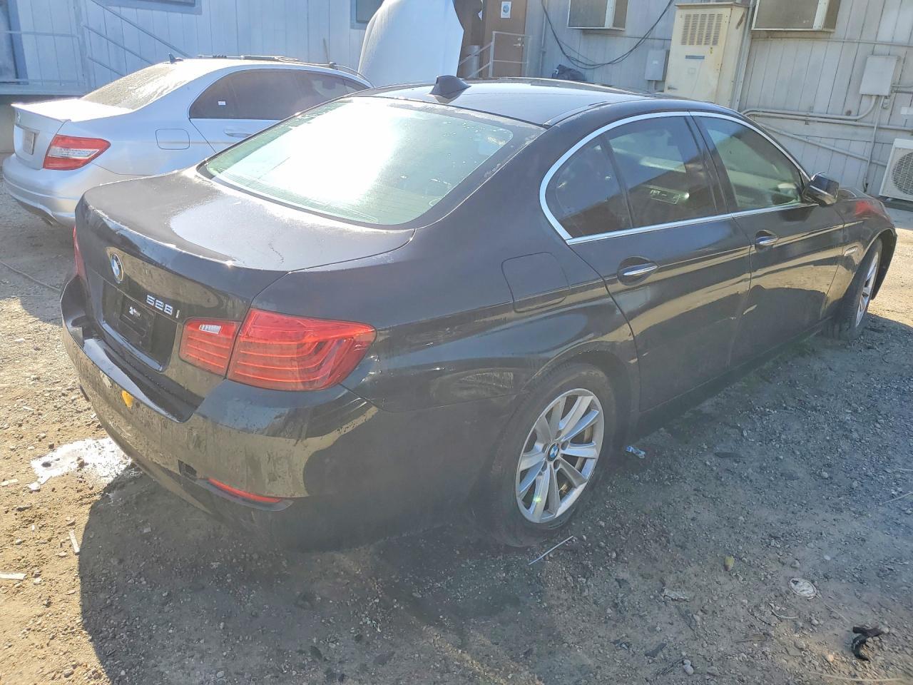 2015 BMW 528I - Image 3