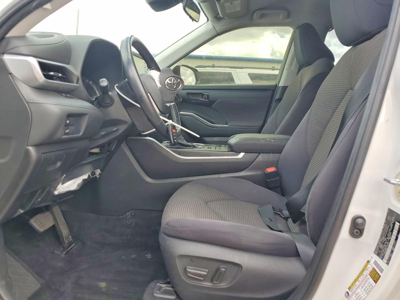 2020 Toyota Highlander Le - Фото 7
