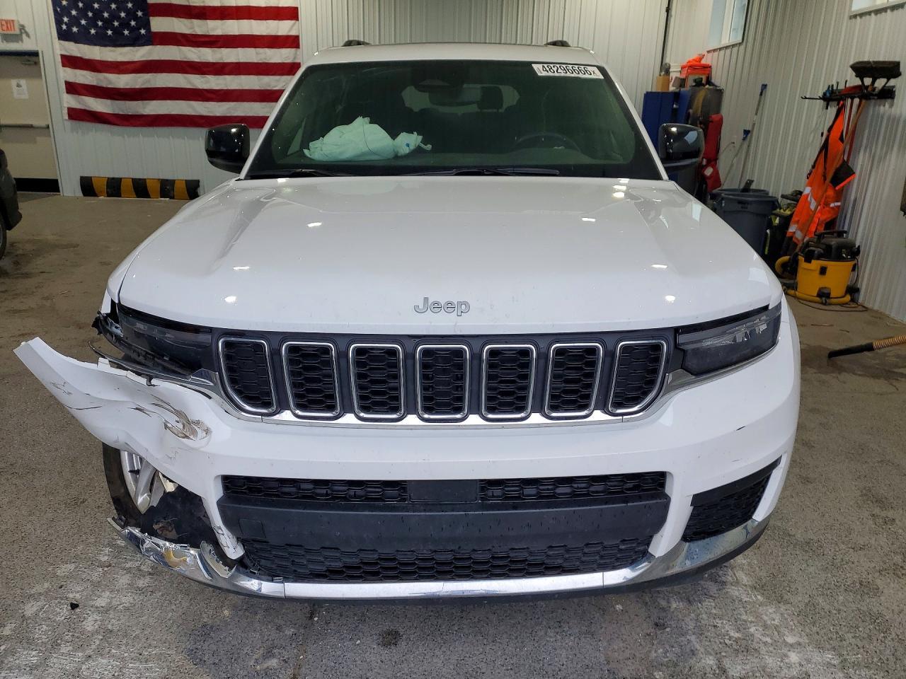2024 Jeep Grand Cherokee L Laredo - Image 5