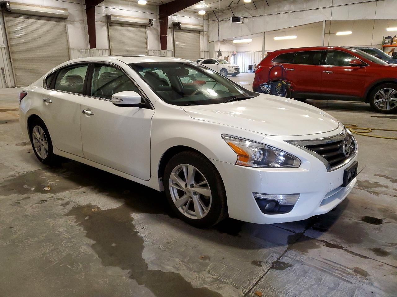 2015 Nissan Altima 2.5 - Image 4