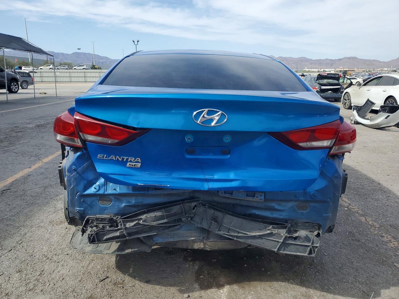 2018 Hyundai Elantra Se - Фото 6