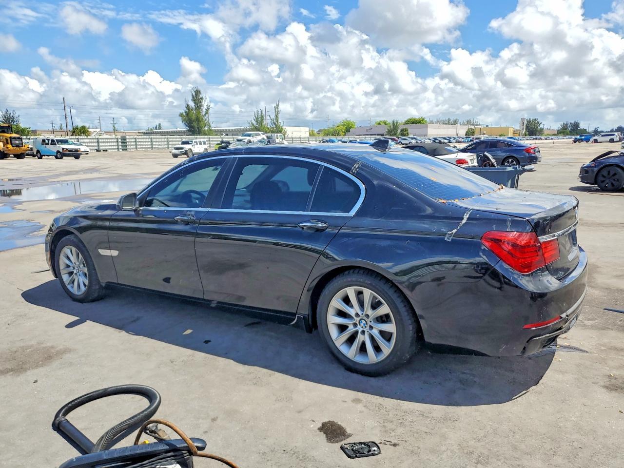 2015 BMW 740 Li - Фото 2