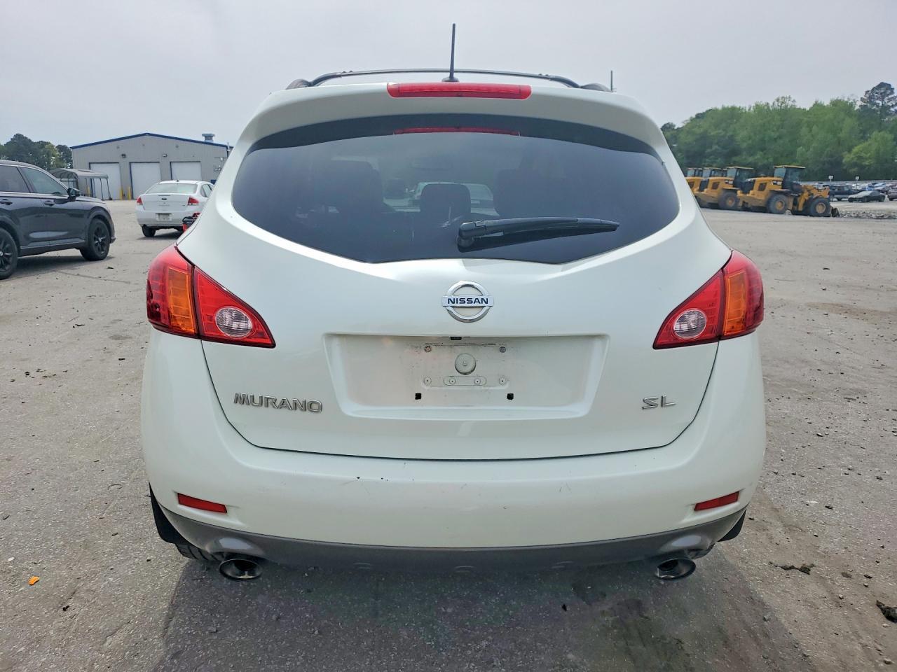 2010 Nissan Murano S - Фото 6