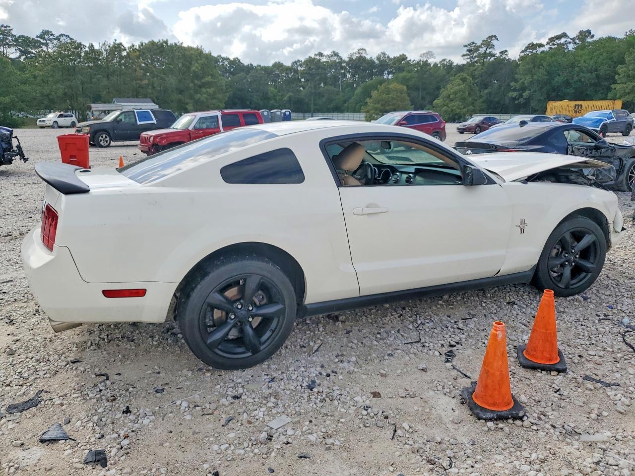 2008 Ford Mustang - Image 3