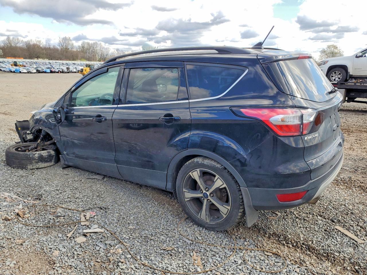 2018 Ford Escape Sel - Image 2
