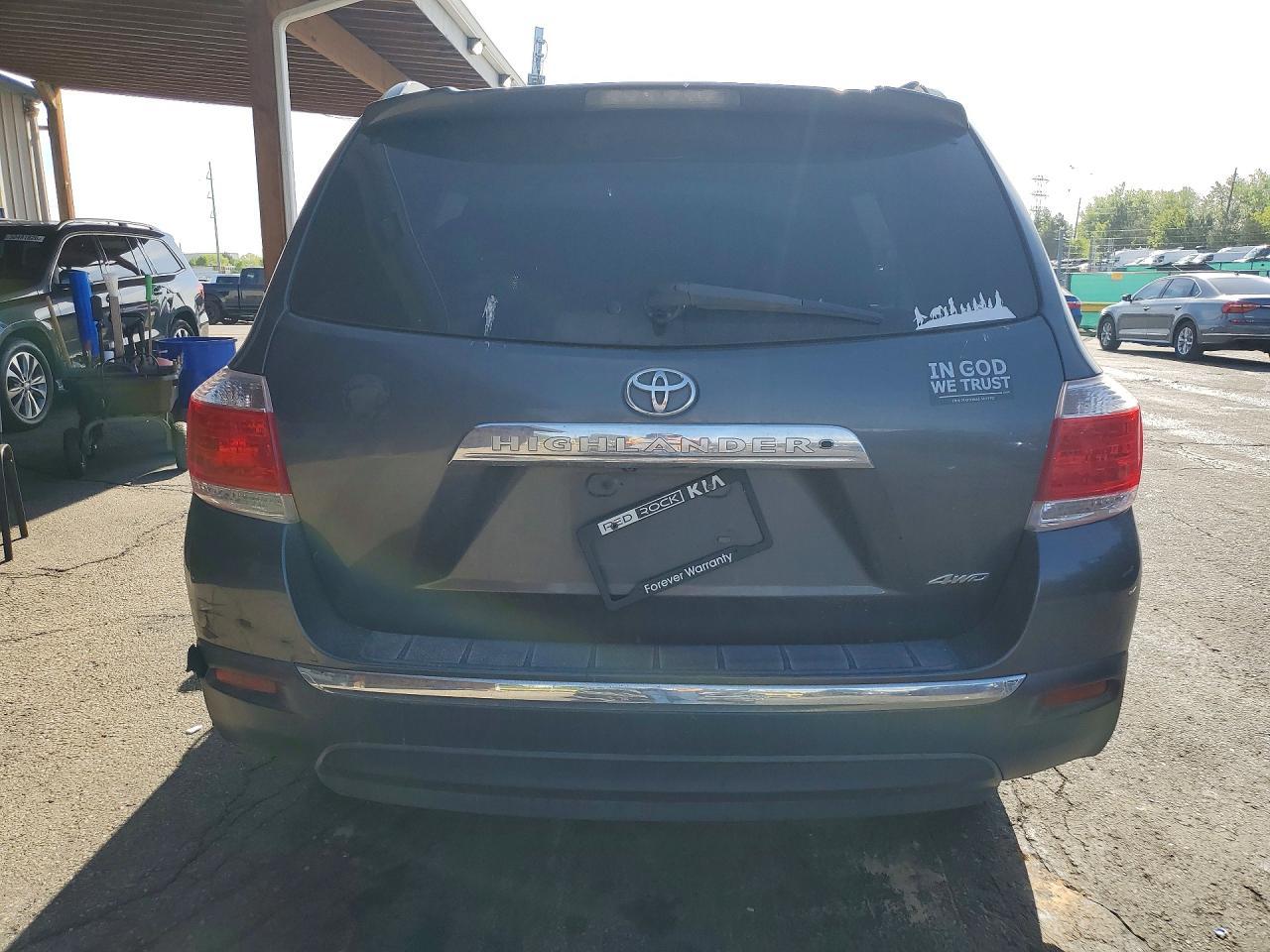 2012 Toyota Highlander Limited - Image 6