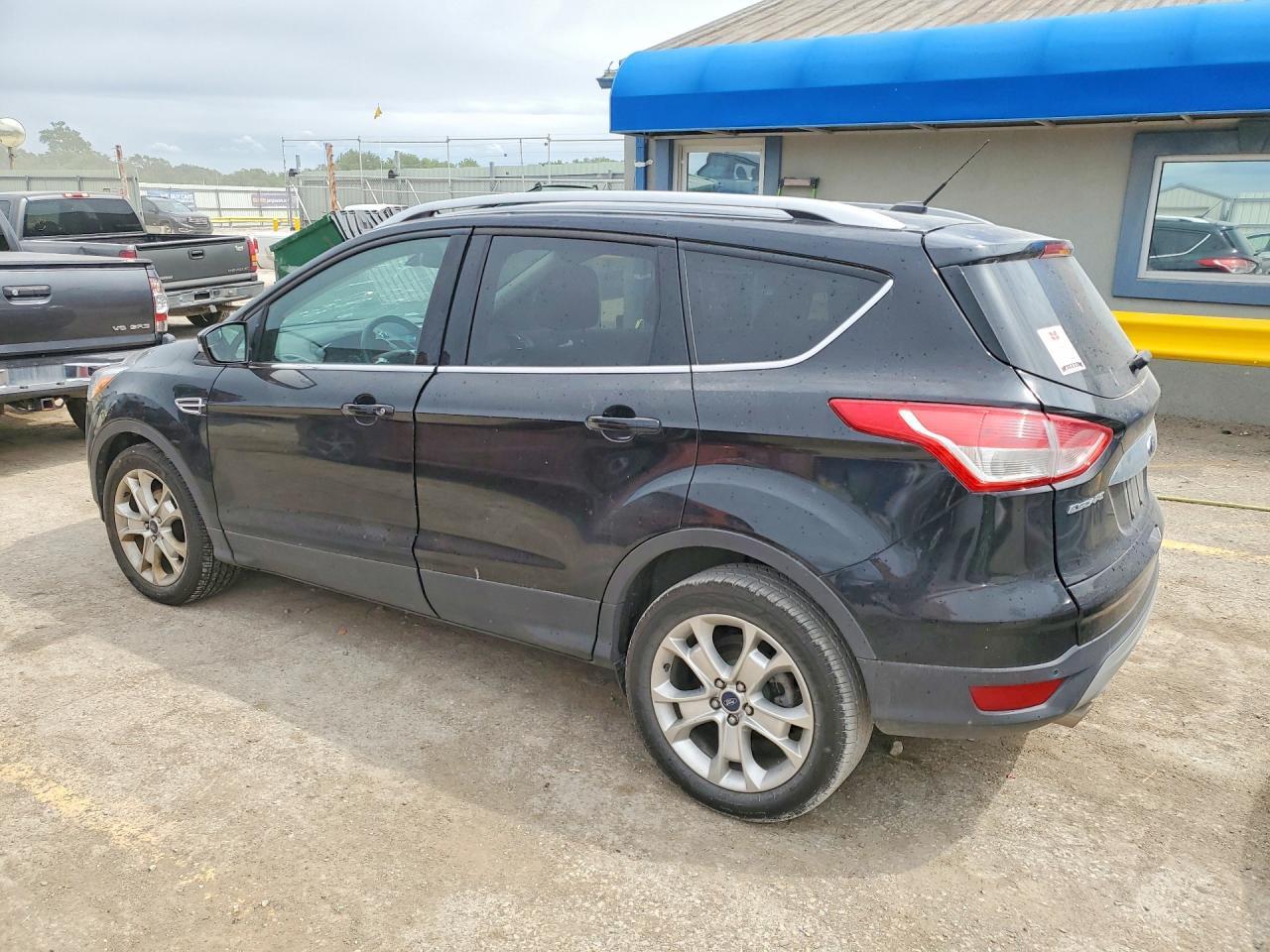 2016 Ford Escape Titanium - Фото 2