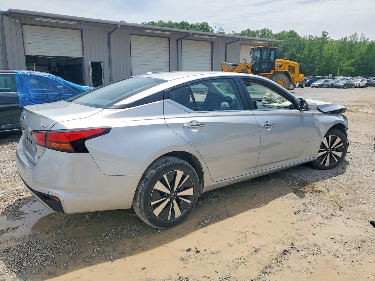 2022 Nissan Altima Sv - Image 3