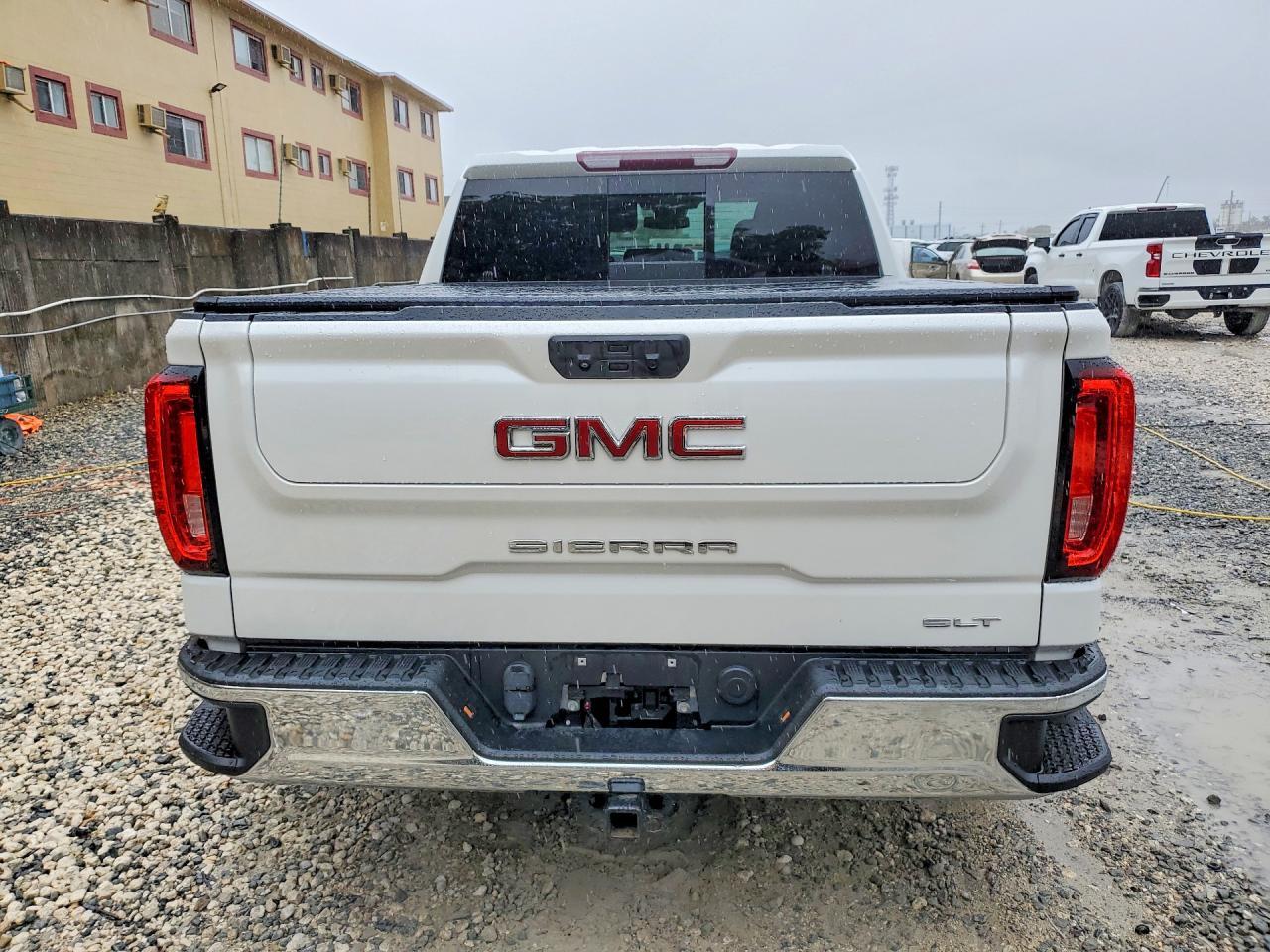 2022 GMC Sierra C1500 Slt - Image 6