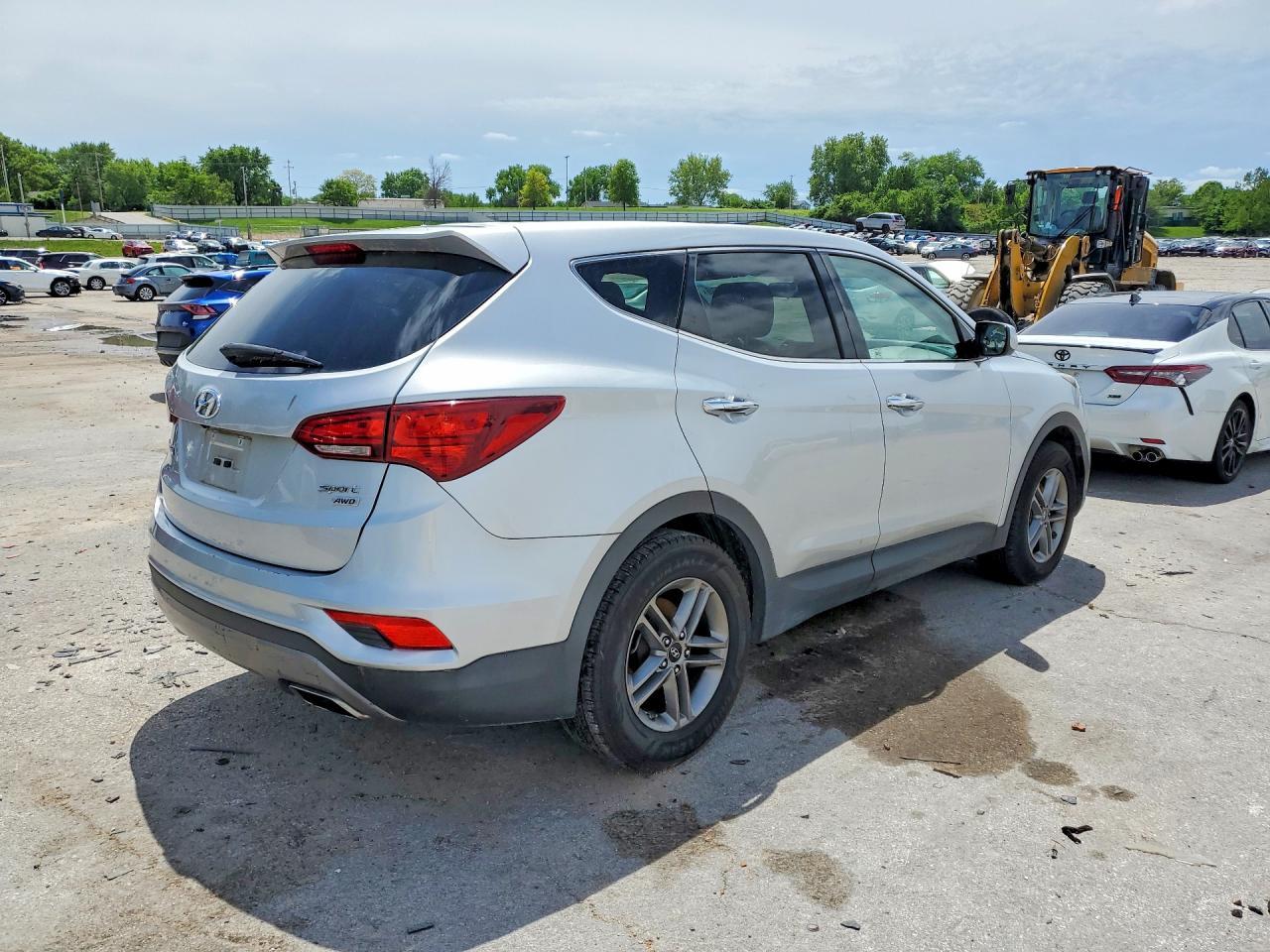 2017 Hyundai Santa Fe Sport 2.4L - Фото 3