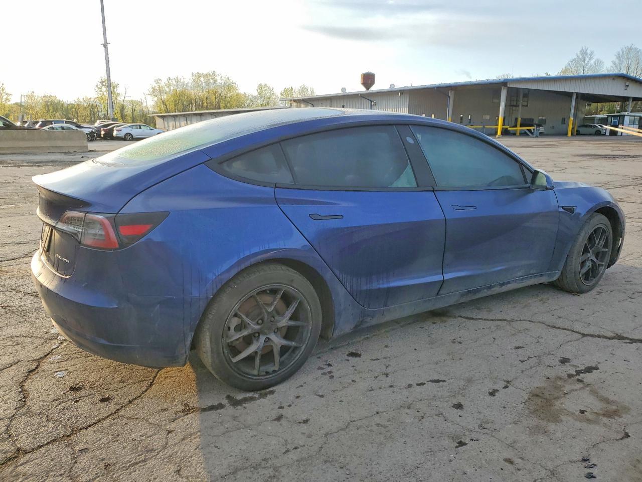 2021 Tesla Model 3 - Image 3