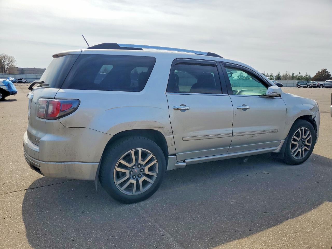 2013 GMC Acadia Denali - Фото 3