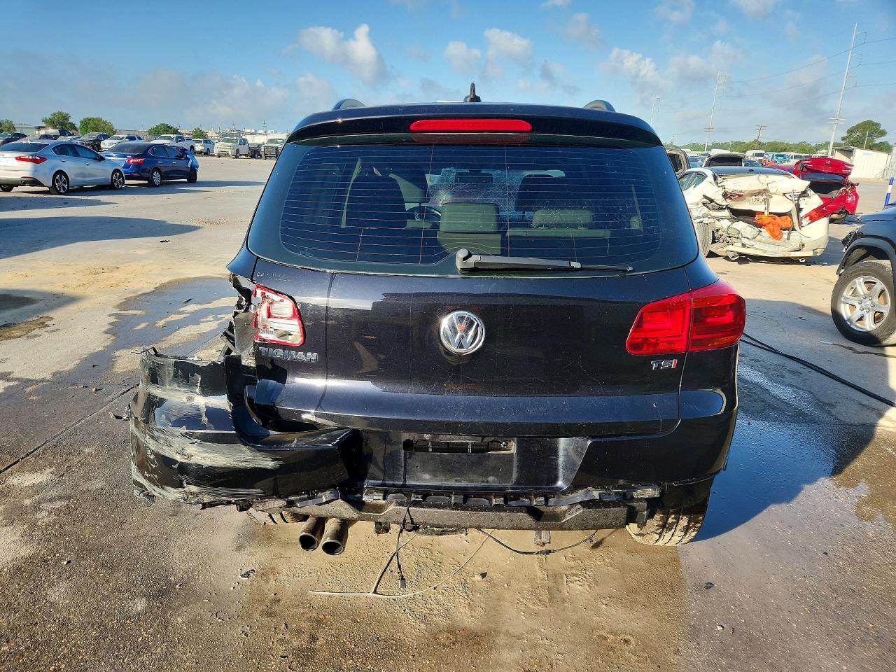 2017 Volkswagen Tiguan S - Фото 6