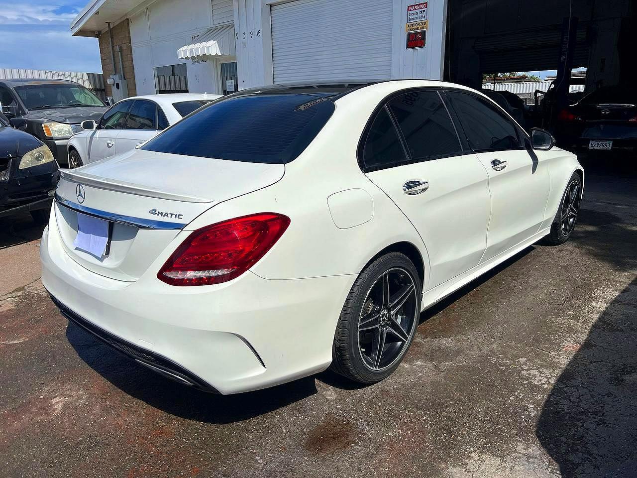 2018 Mercedes-Benz C 300 4Matic - Фото 4