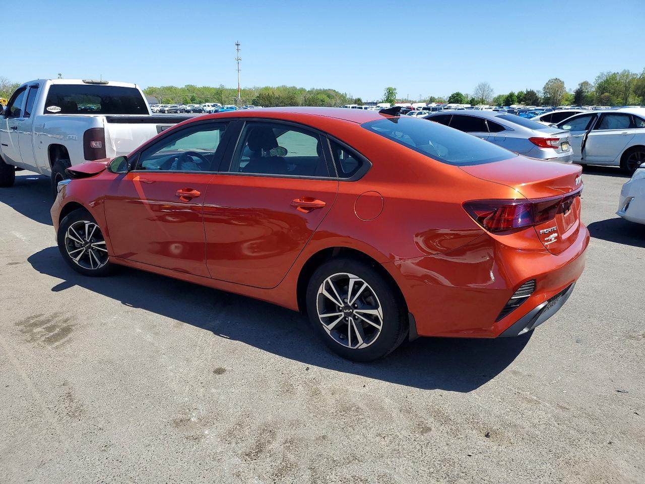 2024 Kia Forte Lxs - Image 2