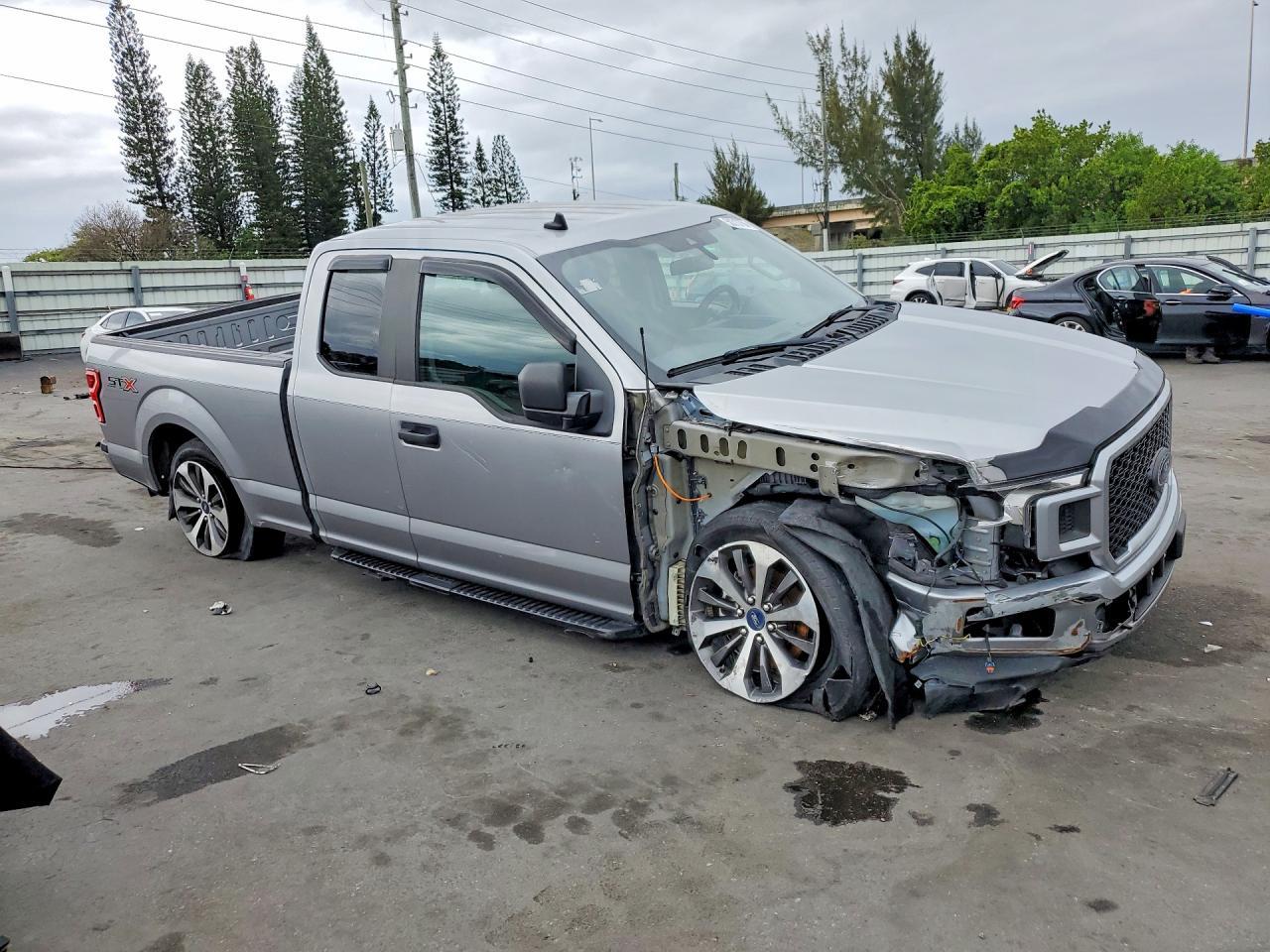 2020 Ford F150 Super Cab - Фото 4