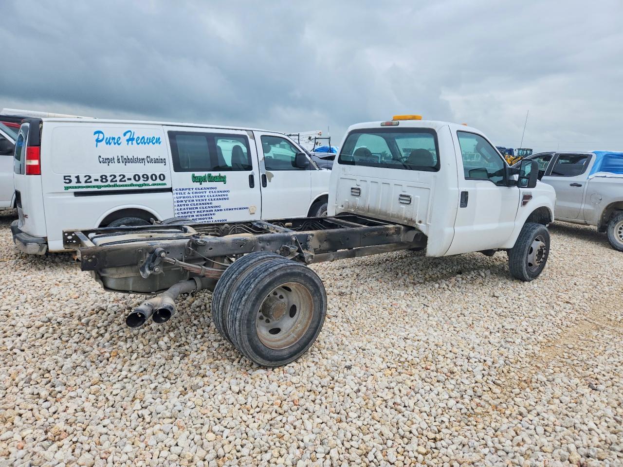 2010 Ford F450 Super Duty - Фото 3