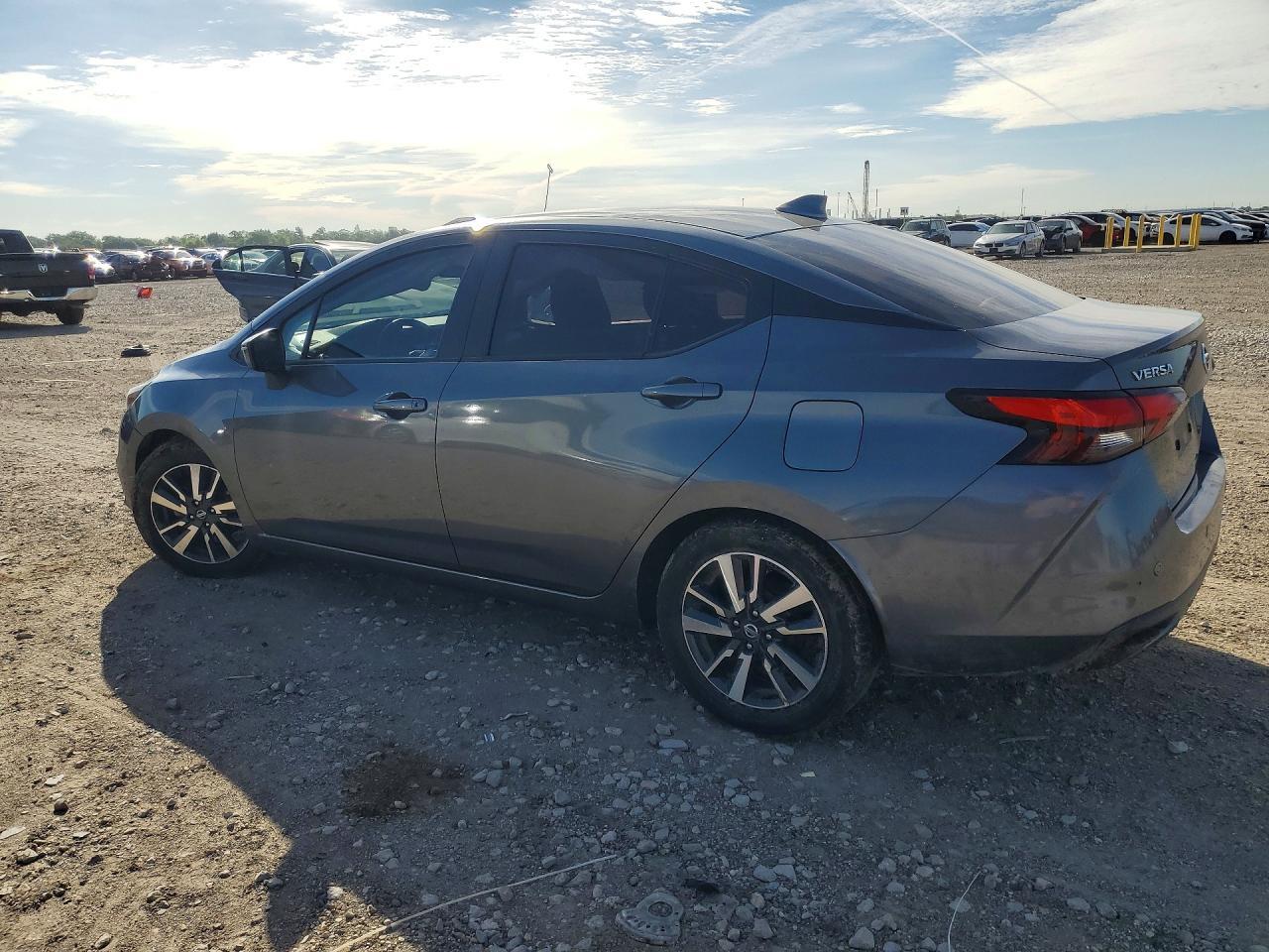 2021 Nissan Versa Sv - Фото 2