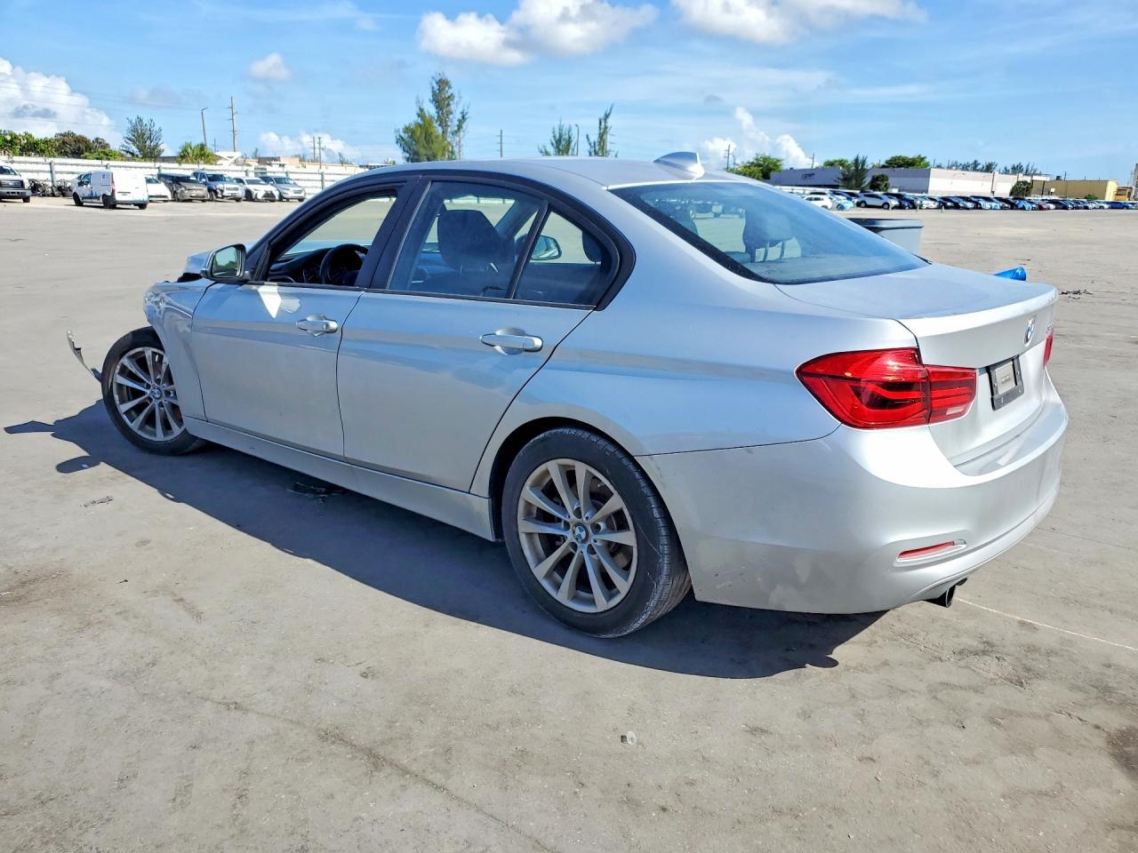 2018 BMW 320 I - Фото 2