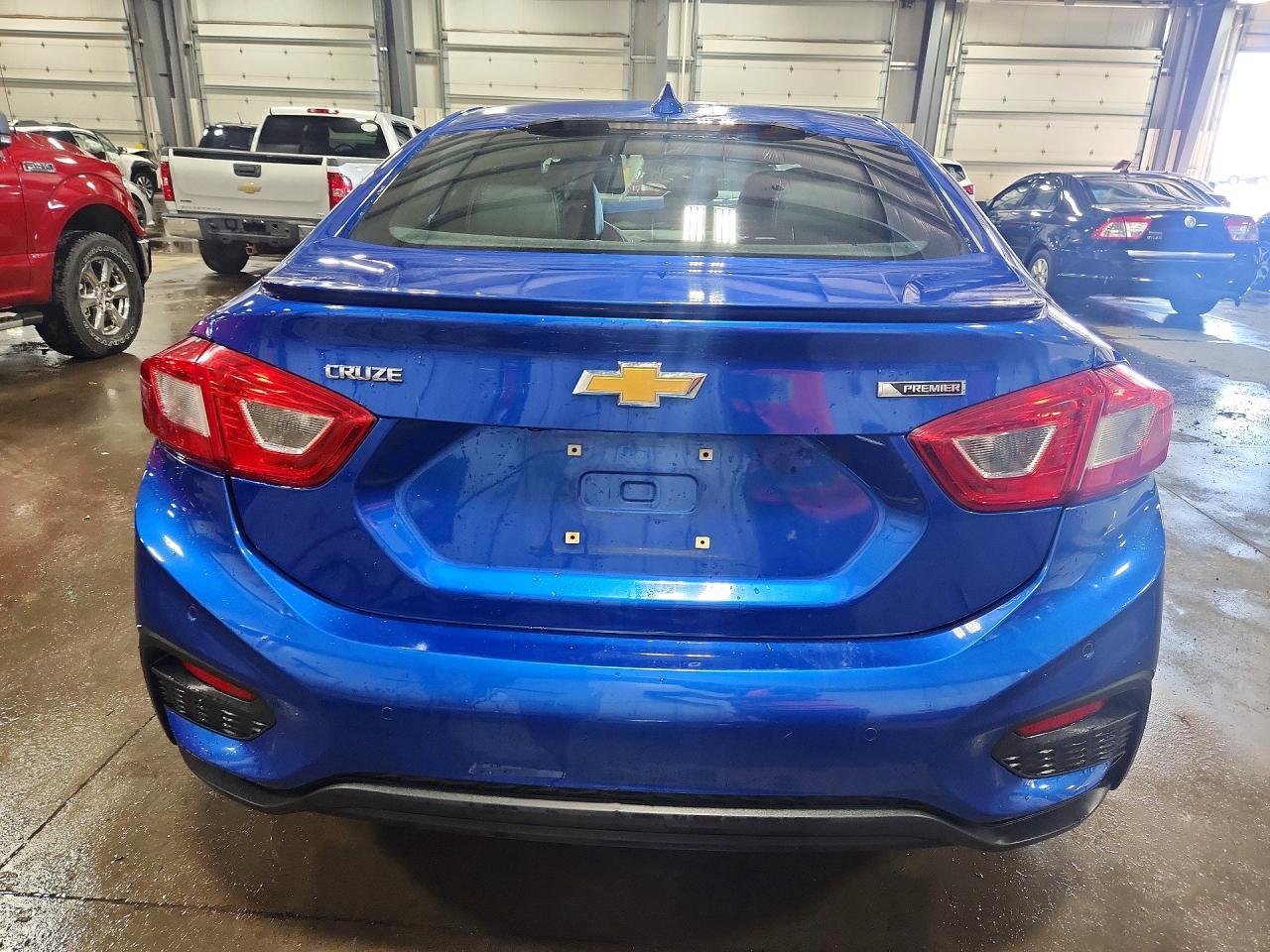 2017 Chevrolet Cruze Premier - Фото 6