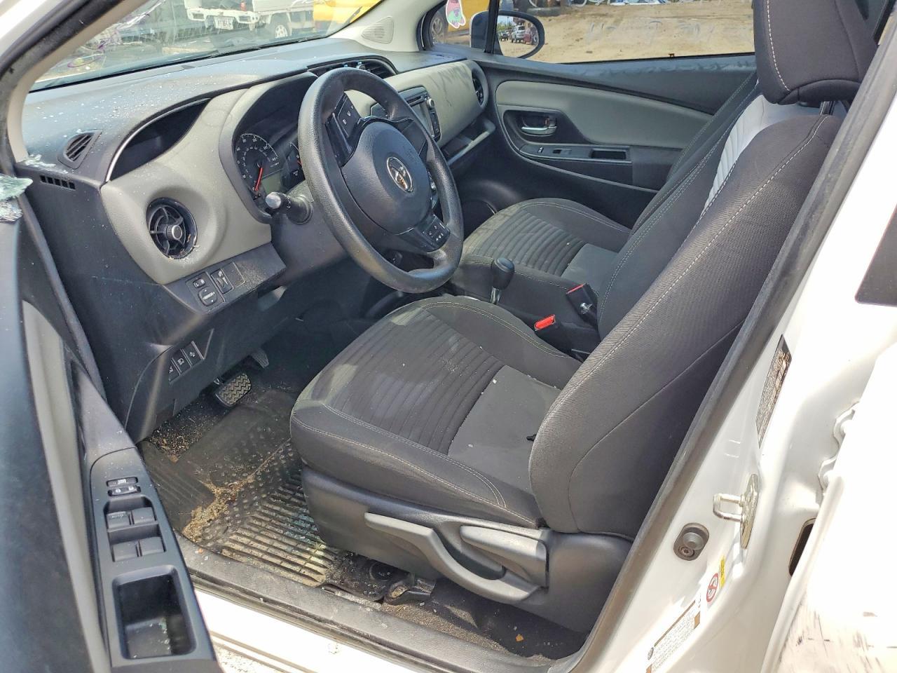2019 Toyota Yaris L - Image 7