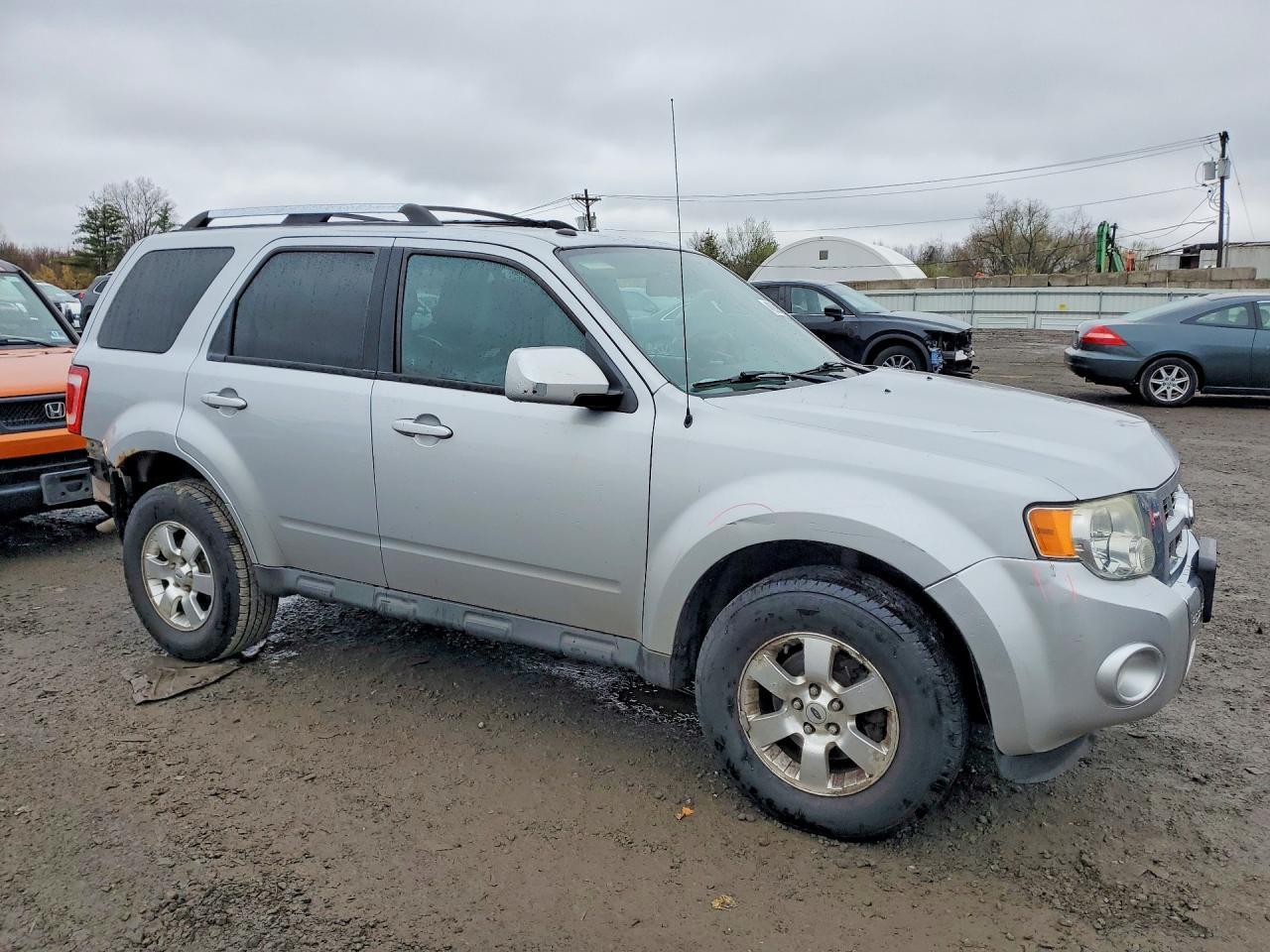 2011 Ford Escape Limited - Фото 4