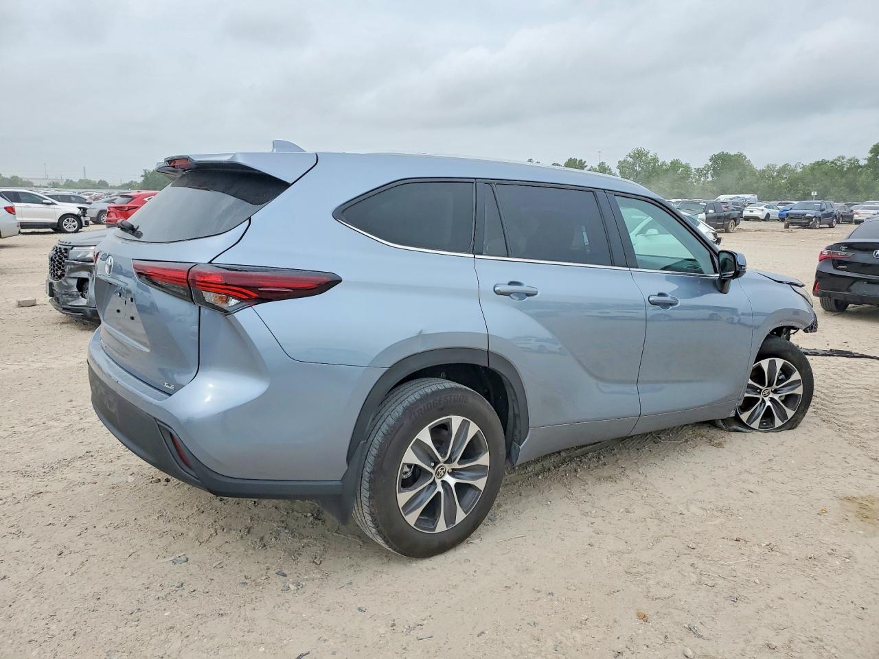 2024 Toyota Highlander Xle - Фото 3
