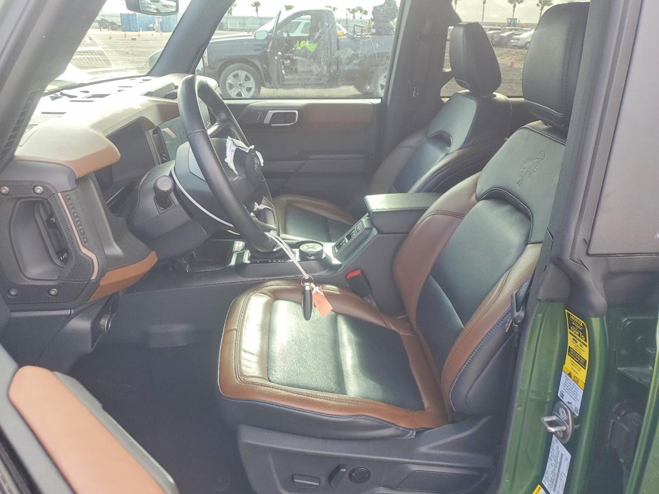 2024 Ford Bronco Outer Banks - Фото 7