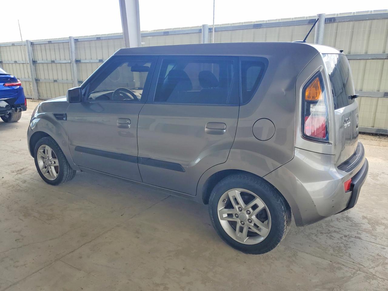2010 Kia Soul + - Image 2