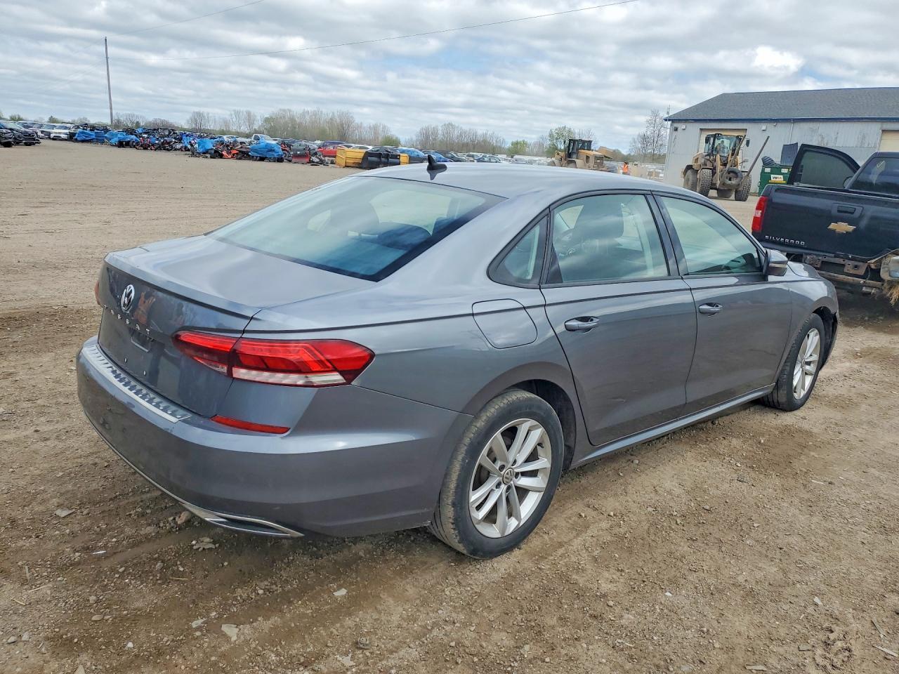 2021 Volkswagen Passat S - Image 3