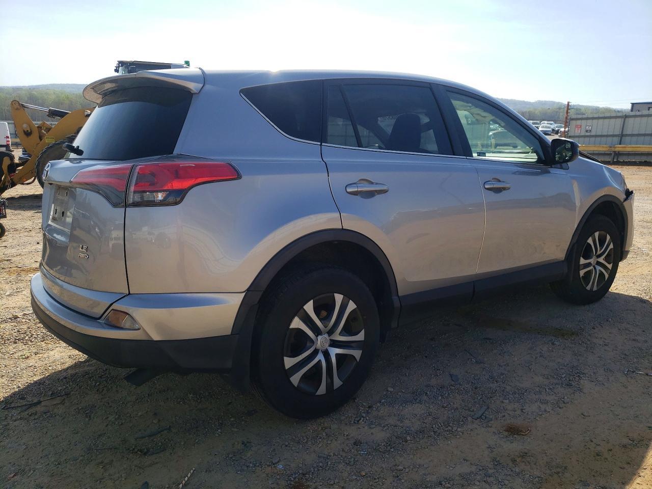 2018 Toyota Rav4 Le - Фото 3