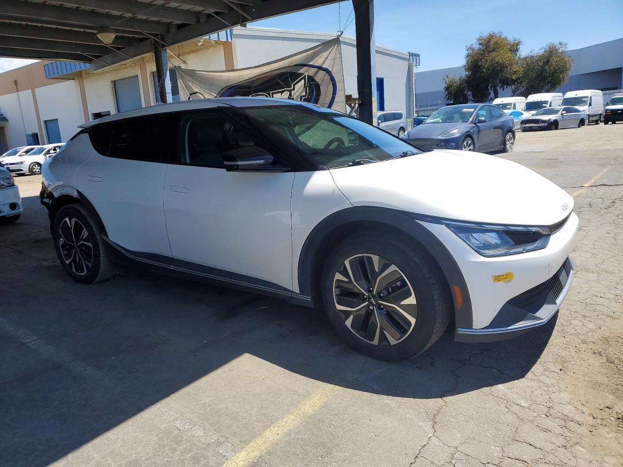 2022 Kia Ev6 Light - Фото 4