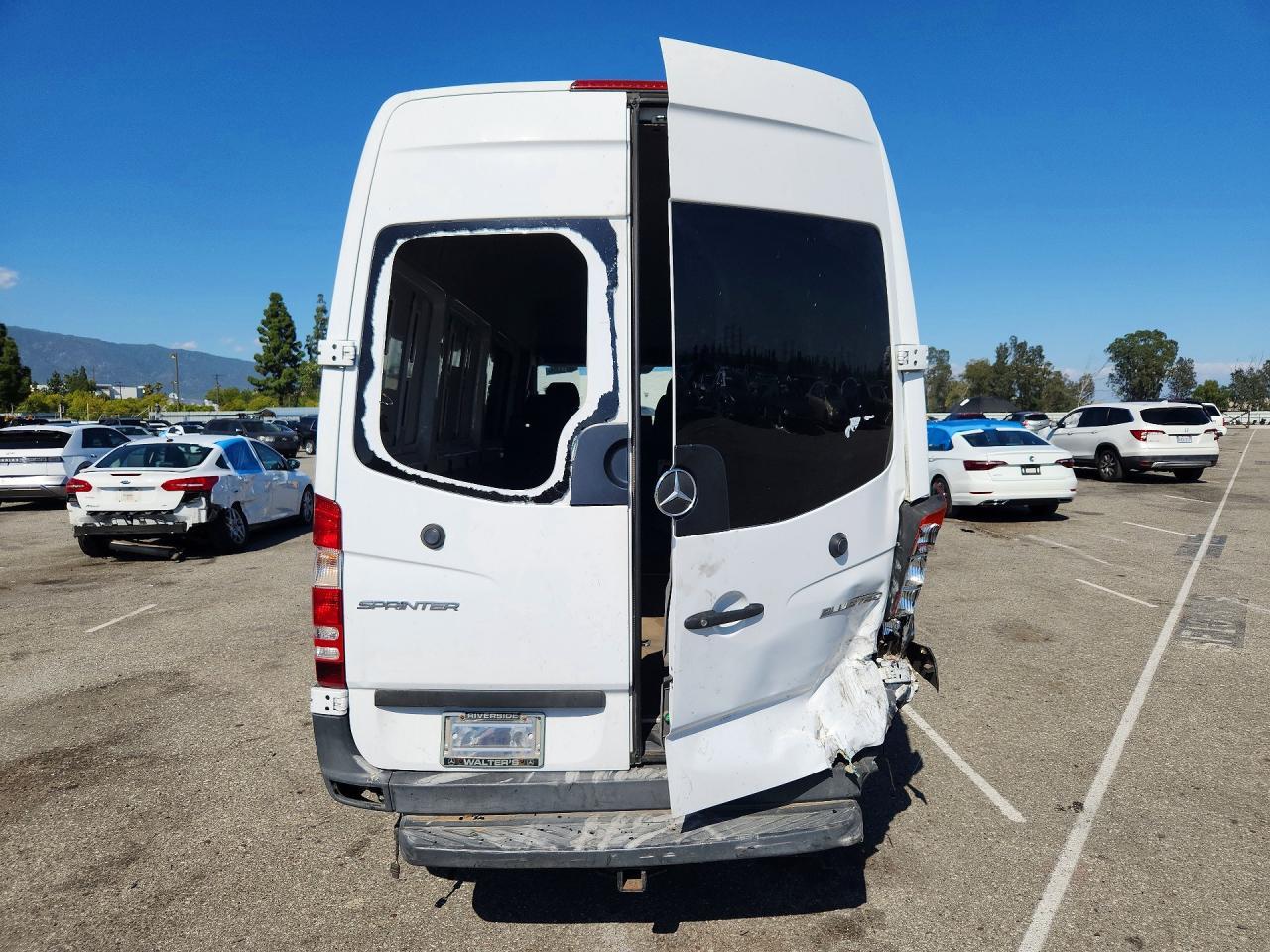 2014 Mercedes-Benz Sprinter 2500 - Фото 6