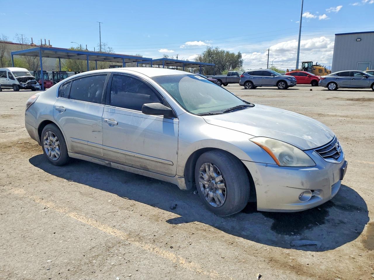 2010 Nissan Altima - Фото 4