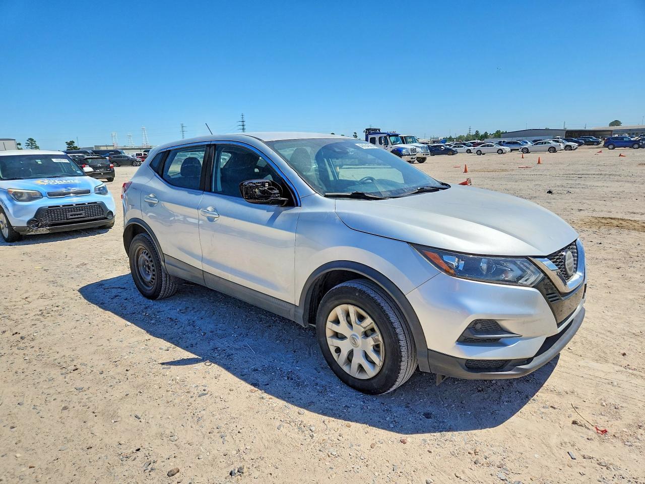 2020 Nissan Rogue Sport S - Image 4