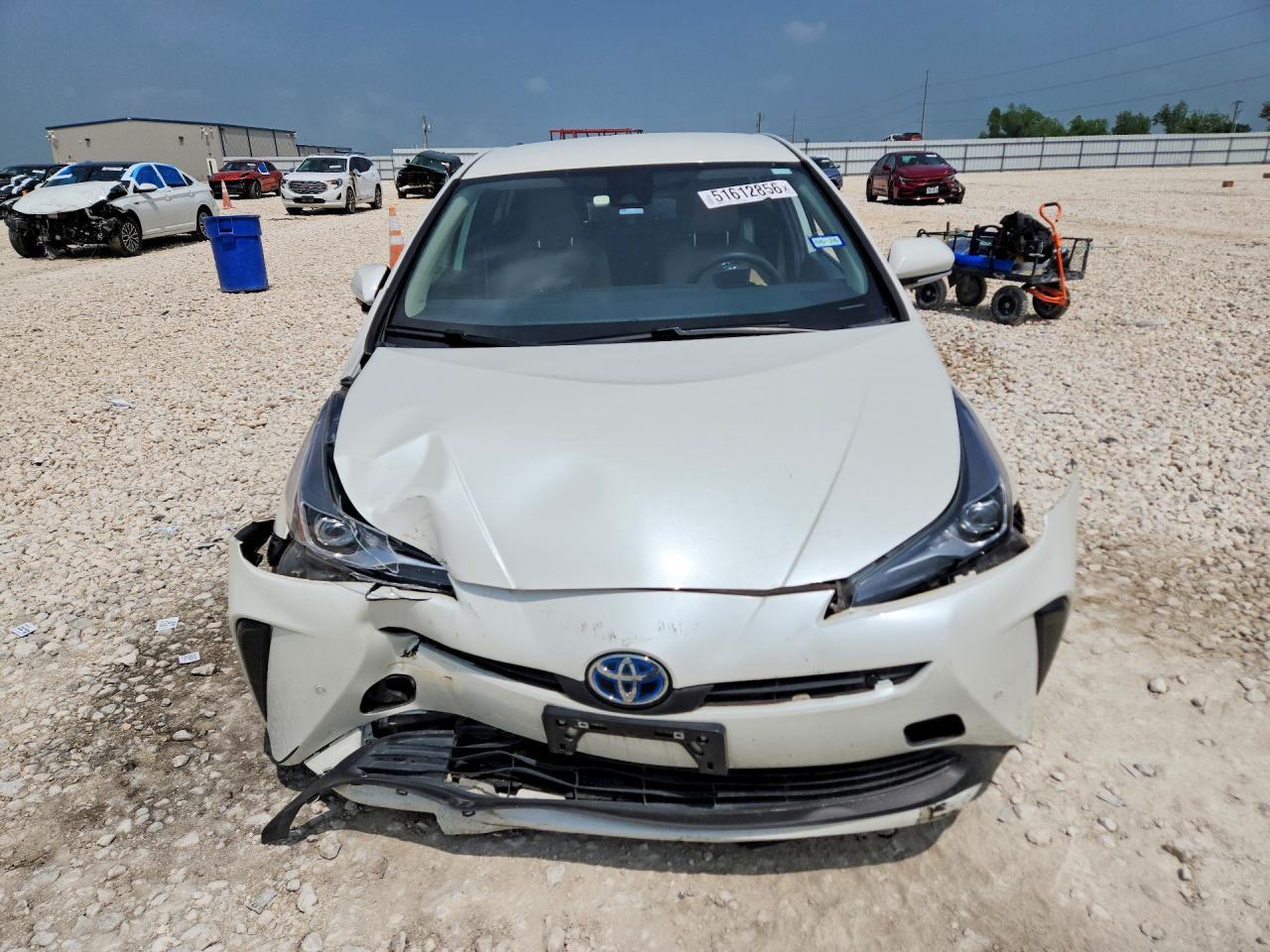 2020 Toyota Prius Le - Фото 5