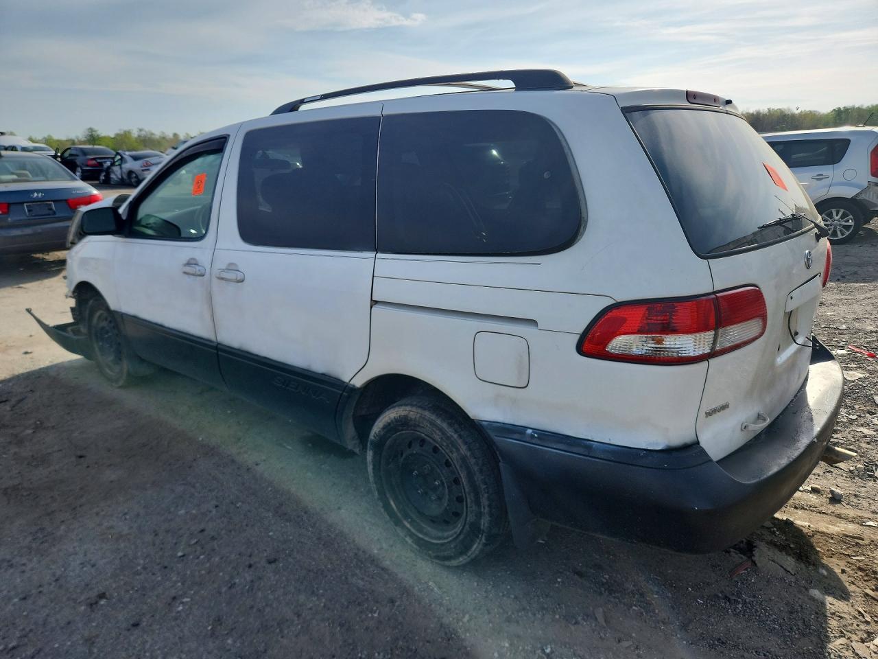 2002 Toyota Sienna Ce - Фото 2