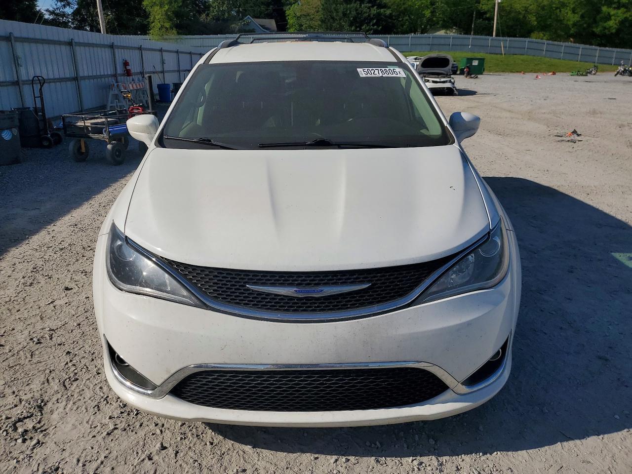2018 Chrysler Pacifica Touring L Plus - Фото 5