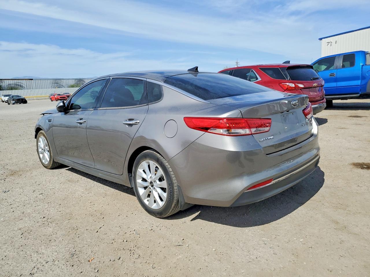 2017 Kia Optima Ex - Image 2