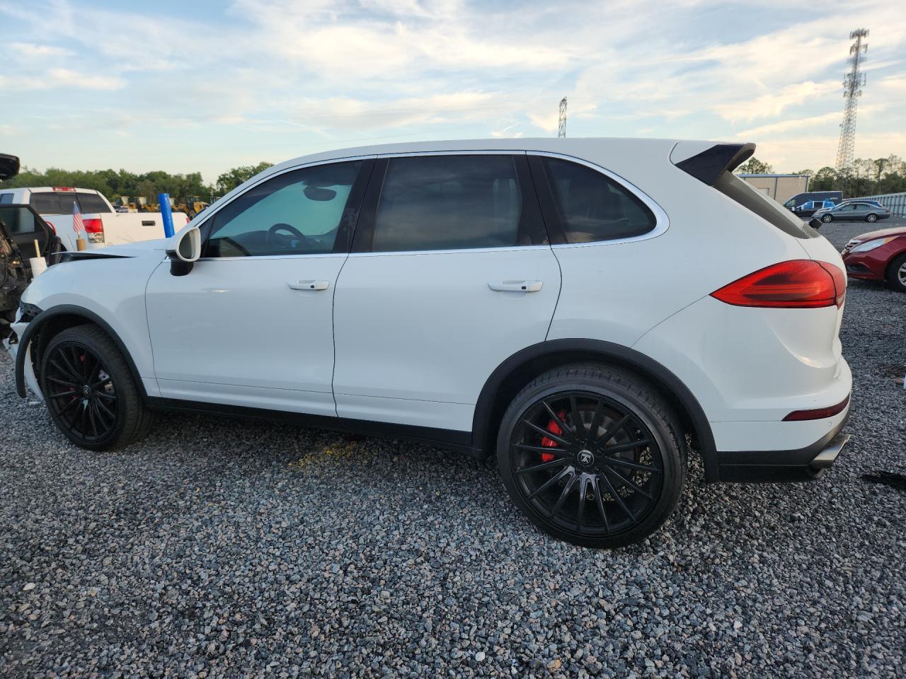 2015 Porsche Cayenne Turbo - Фото 2