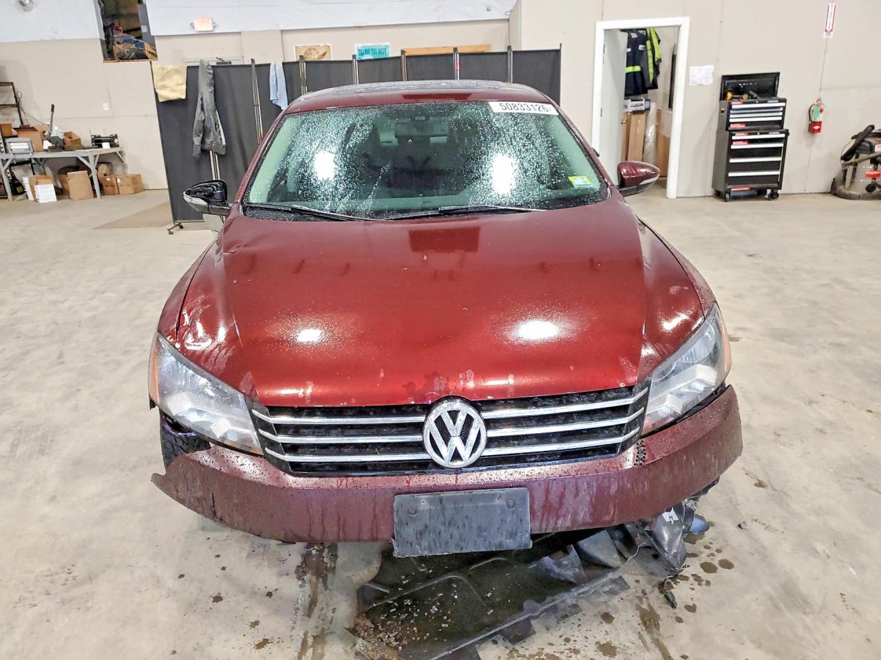 2012 Volkswagen Passat - Image 5