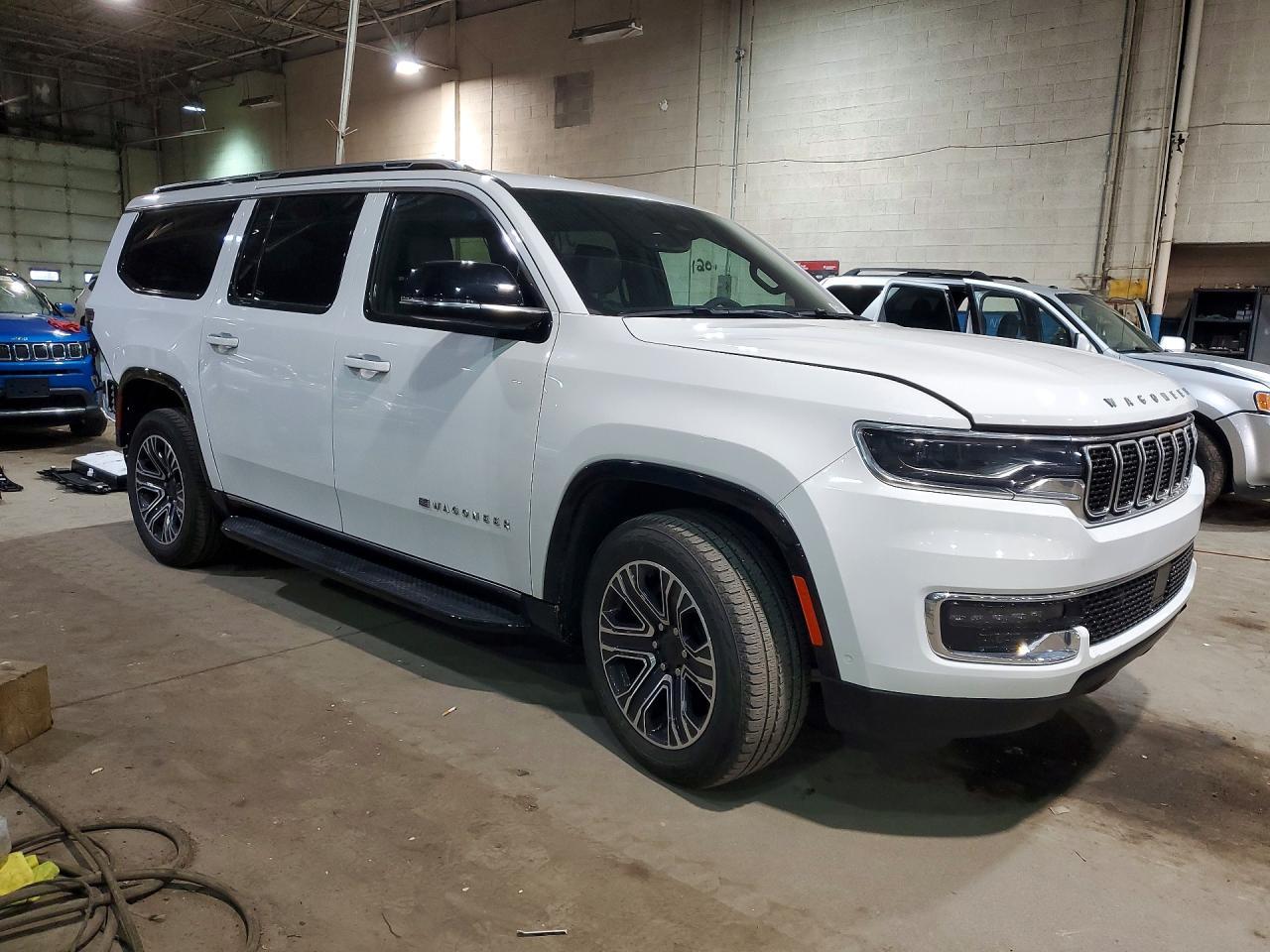 2024 Jeep Wagoneer L Series I - Image 4