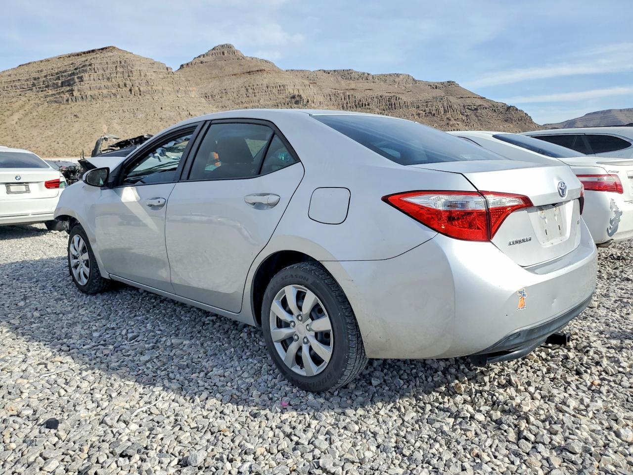2014 Toyota Corolla Le - Image 2