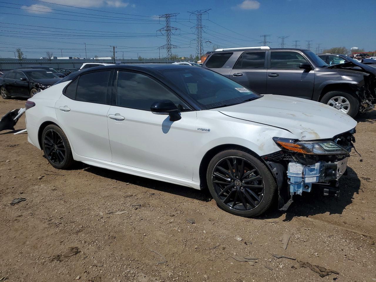 2021 Toyota Camry Xse - Фото 4
