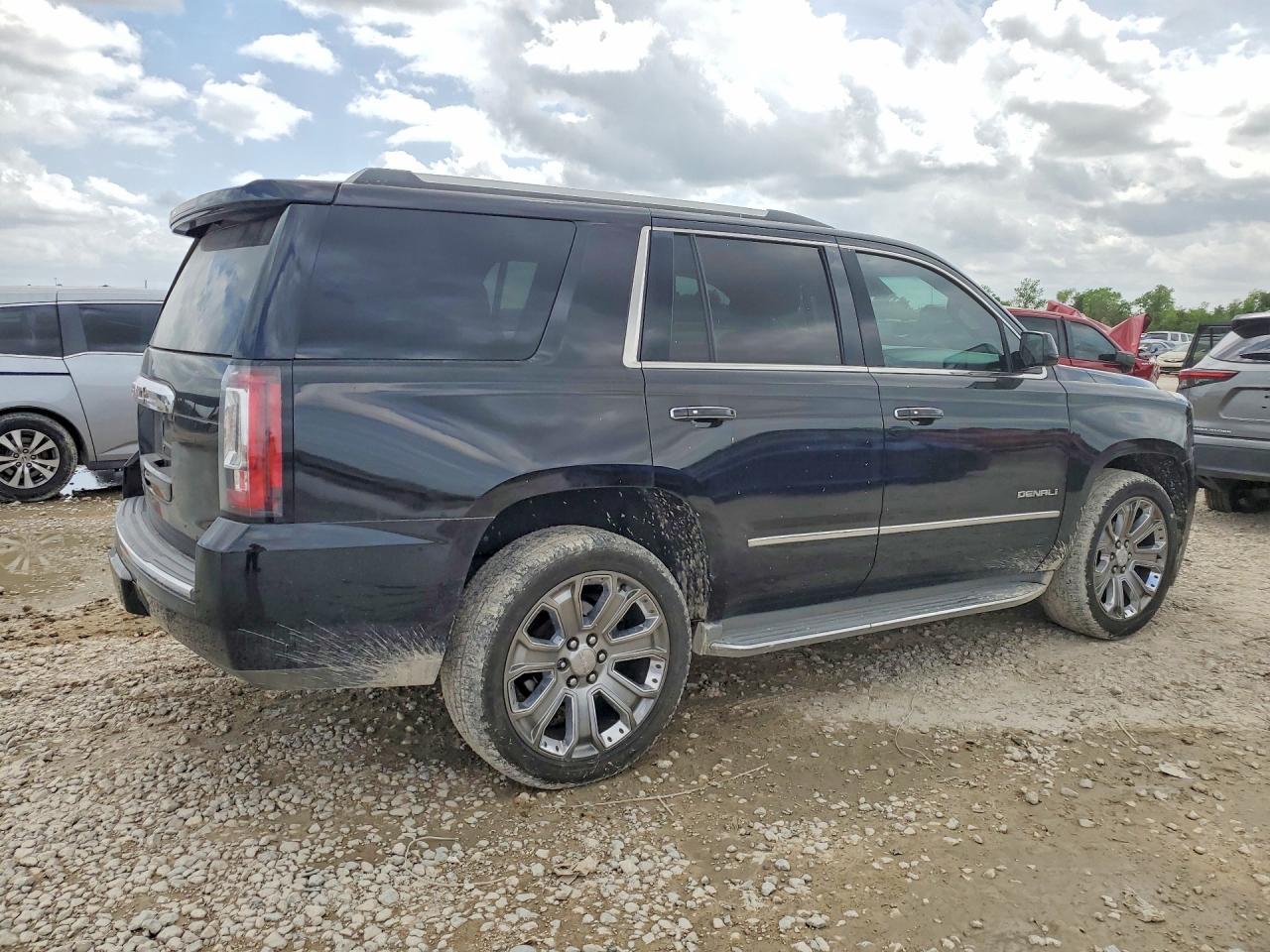 2015 GMC Yukon Denali - Фото 3