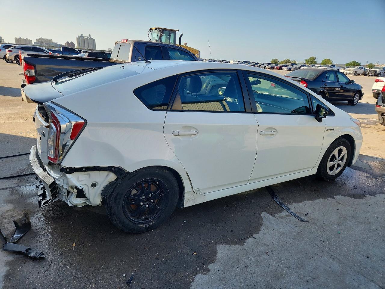 2013 Toyota Prius Two - Фото 3