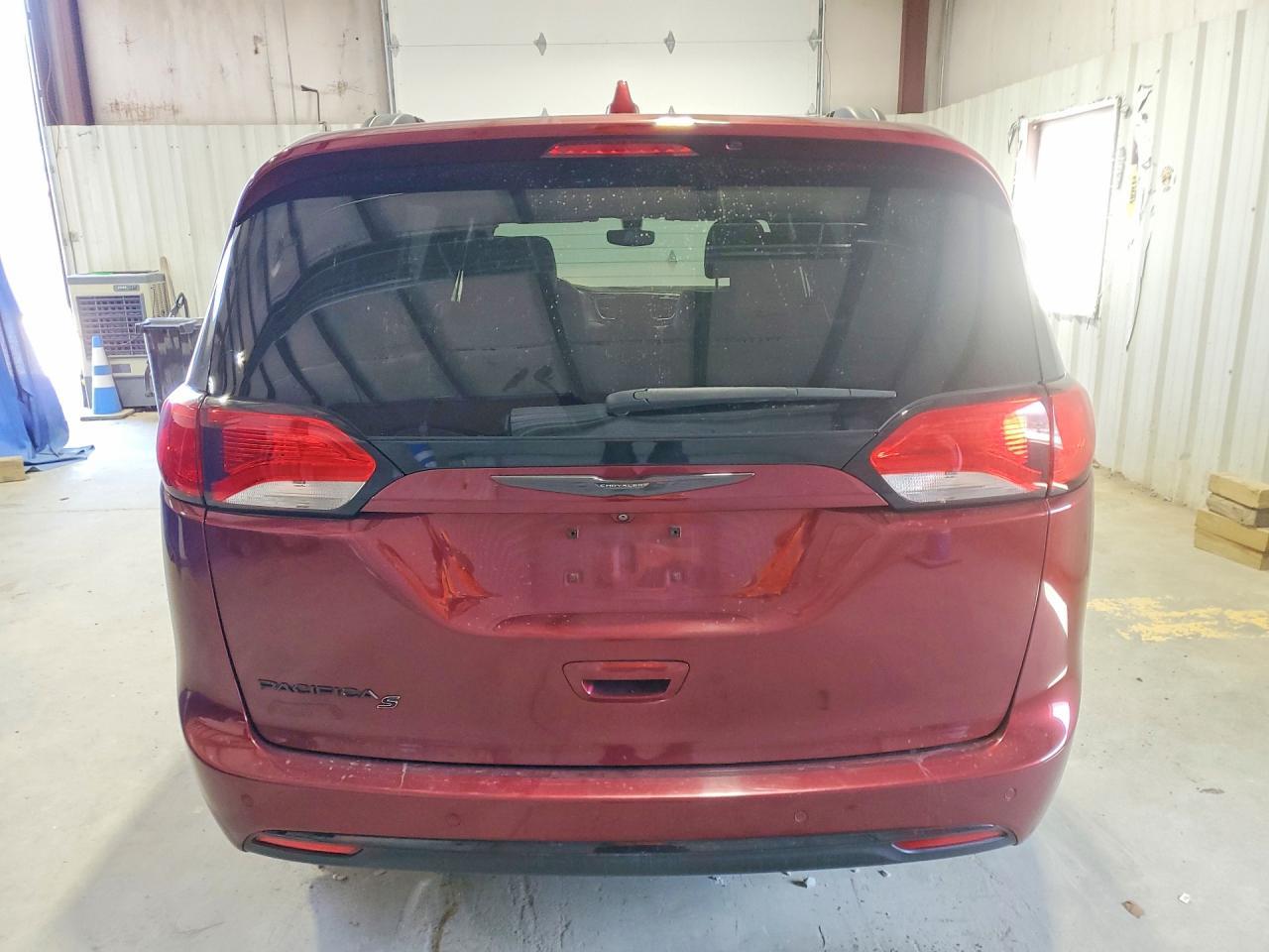 2018 Chrysler Pacifica Touring L - Фото 6